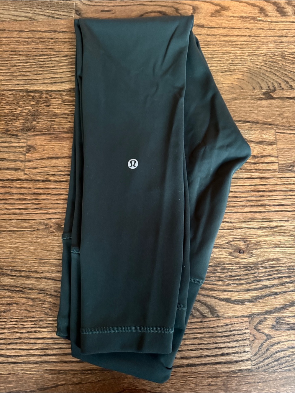 Lululemon Dark Green High-Rise Leggings. Wunder train 25”